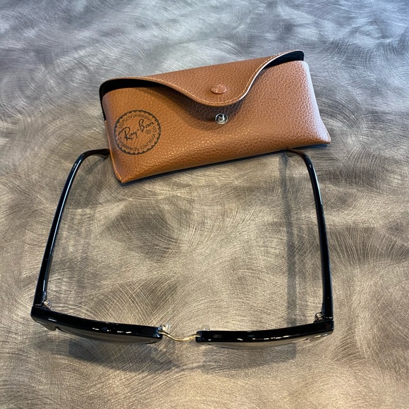 Black Raybans - Picture 2 of 3